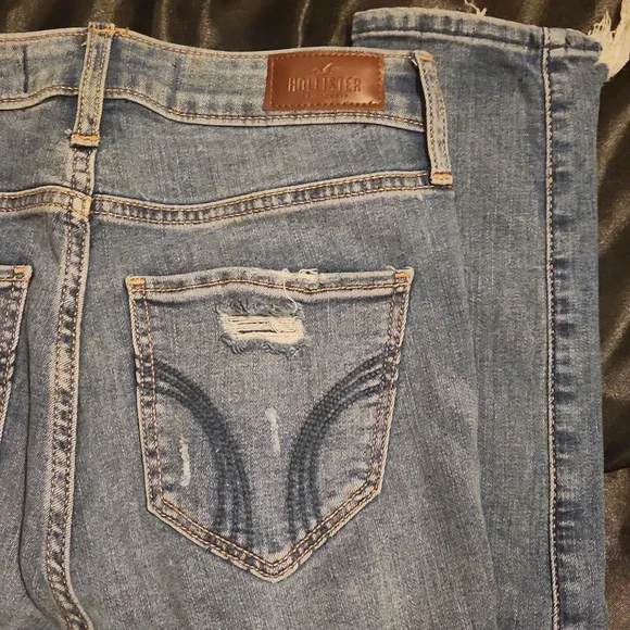 Hollister Jeans - Picture 5 of 15